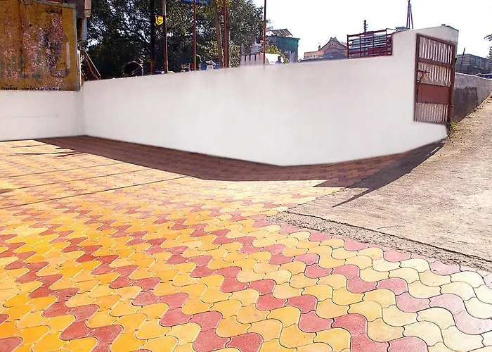 Hotel Chintamani Deluxe