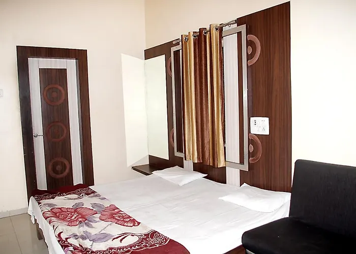 Hotel Chintamani Deluxe