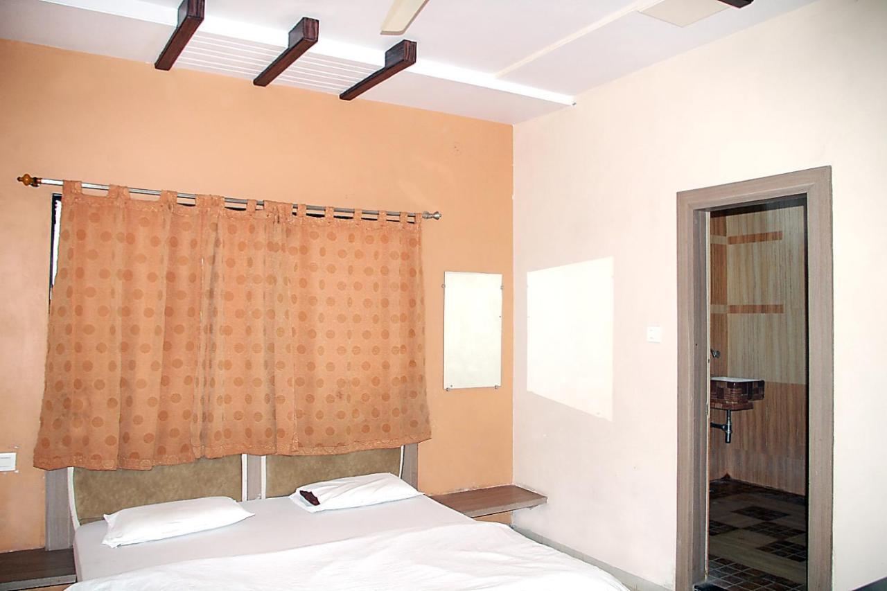 Chintamani Deluxe Hotel Yavatmal
